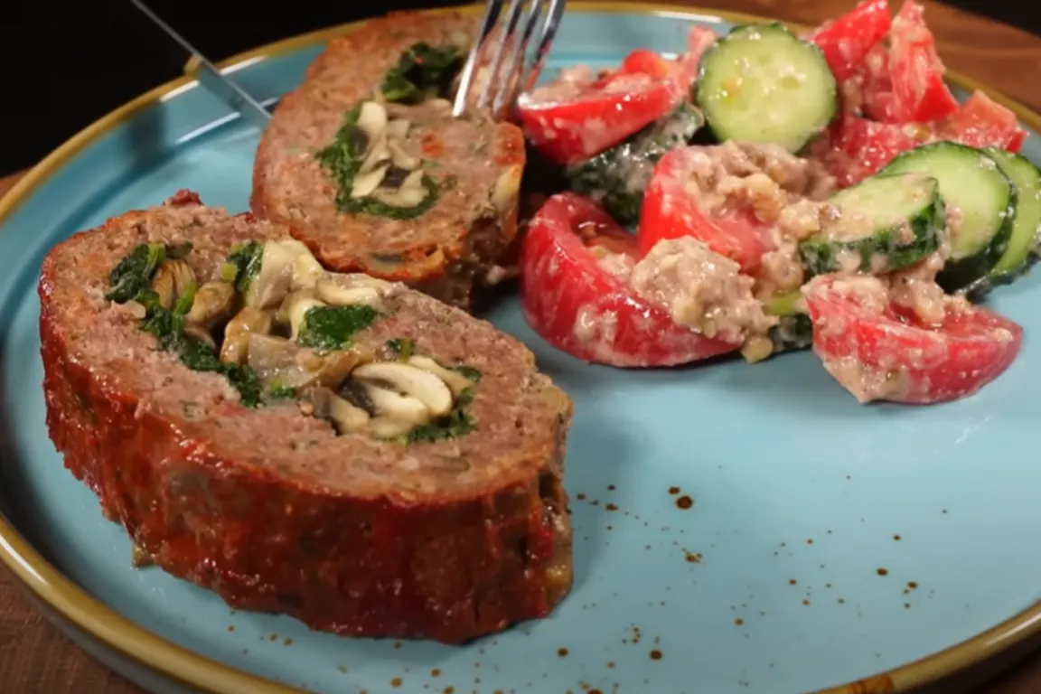 Receita de bolo de carne com legumes e temperos naturais