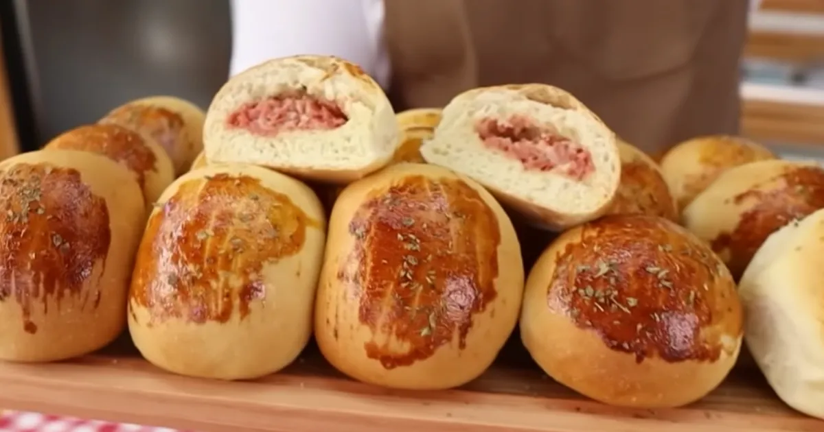 Pão de batata com calabresa e requeijão: simples e delicioso