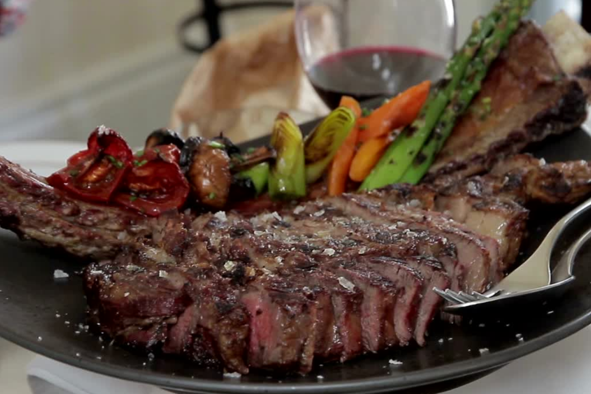 Comidas populares brasileiras: a mesa 5 pratos típicos do Brasil