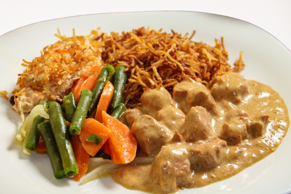 Ingredientes essenciais para um strogonoff de frango perfeito