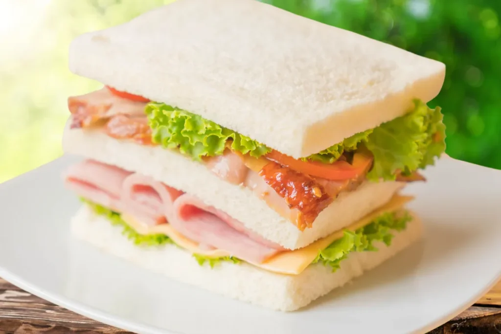 O melhor da culinária paulista sanduíche de mortadela do mercadão