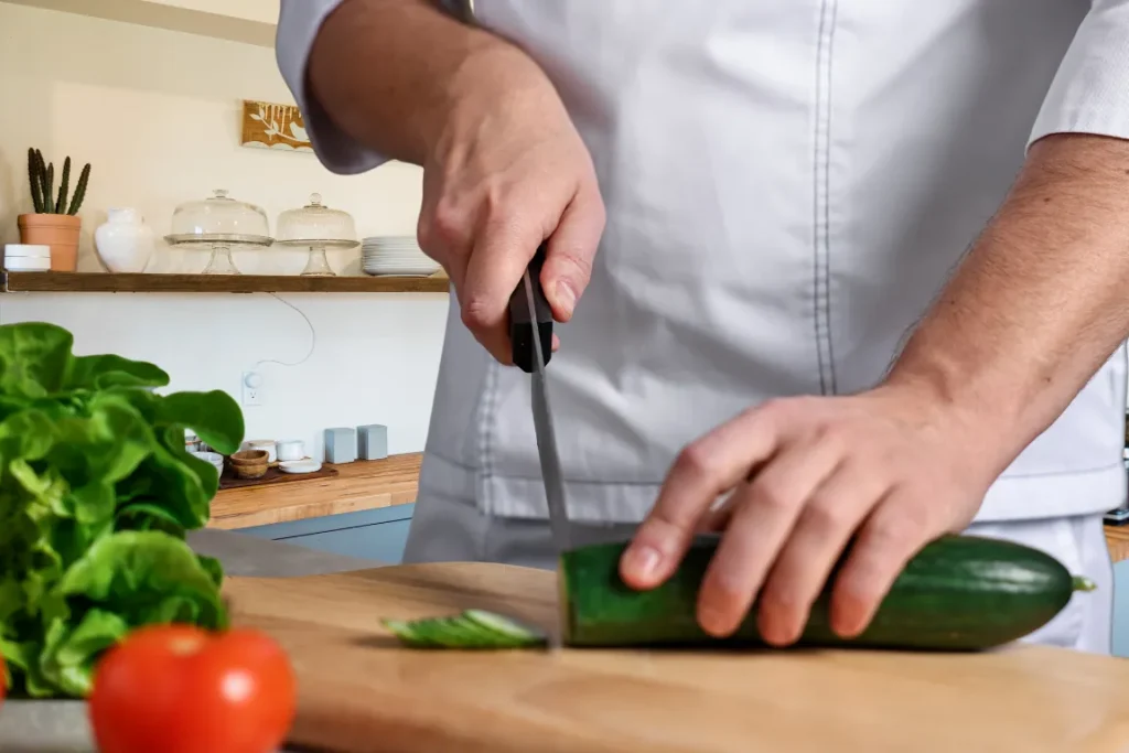 10 Truques de Cozinha Que Aprendi Em Restaurantes 2 Técnica de corte uniforme