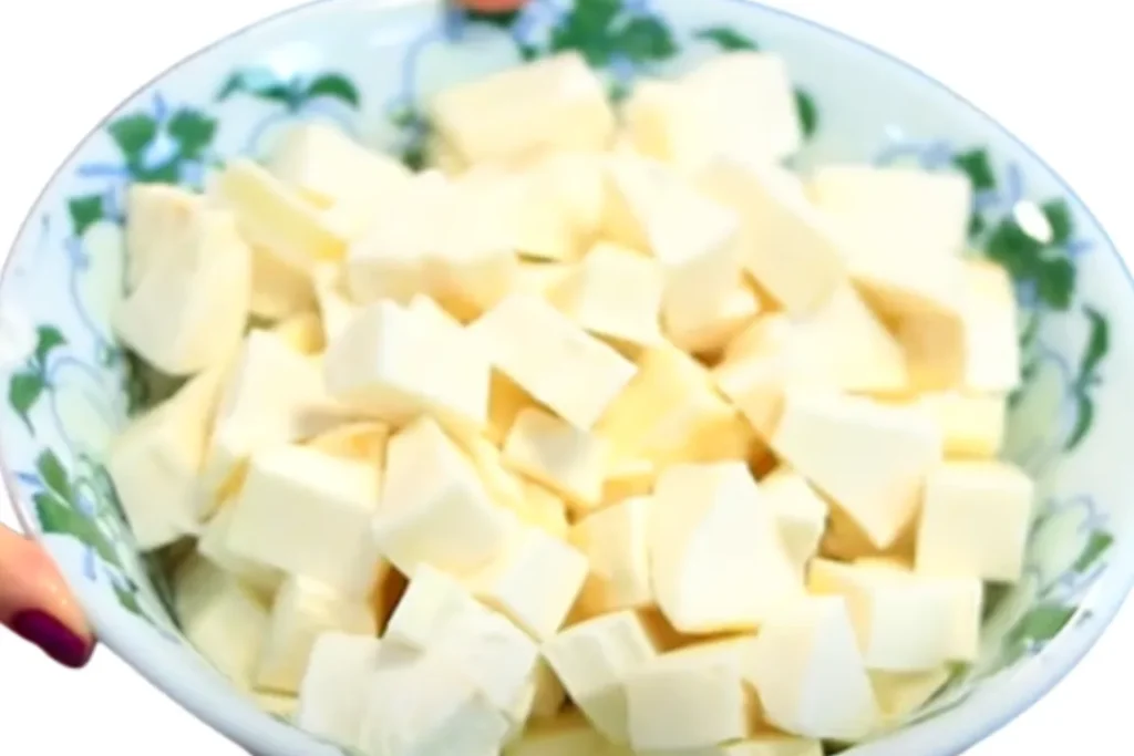 Como fazer sopa de mandioca com carne moída