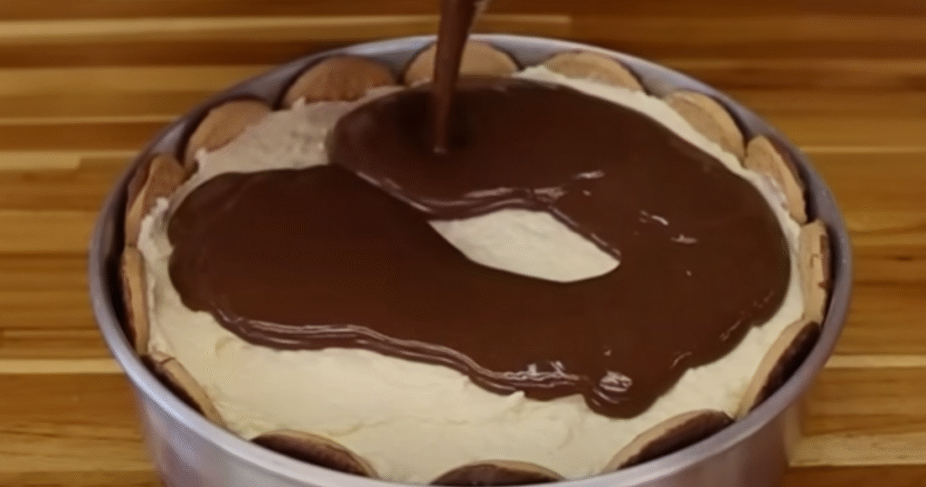 A torta holandesa que conquistou o Brasil: receita fácil e irresistível 2 Informações principais da receita de torta holandesa